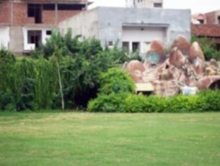 Kedar Dham Mathura Exterior photo